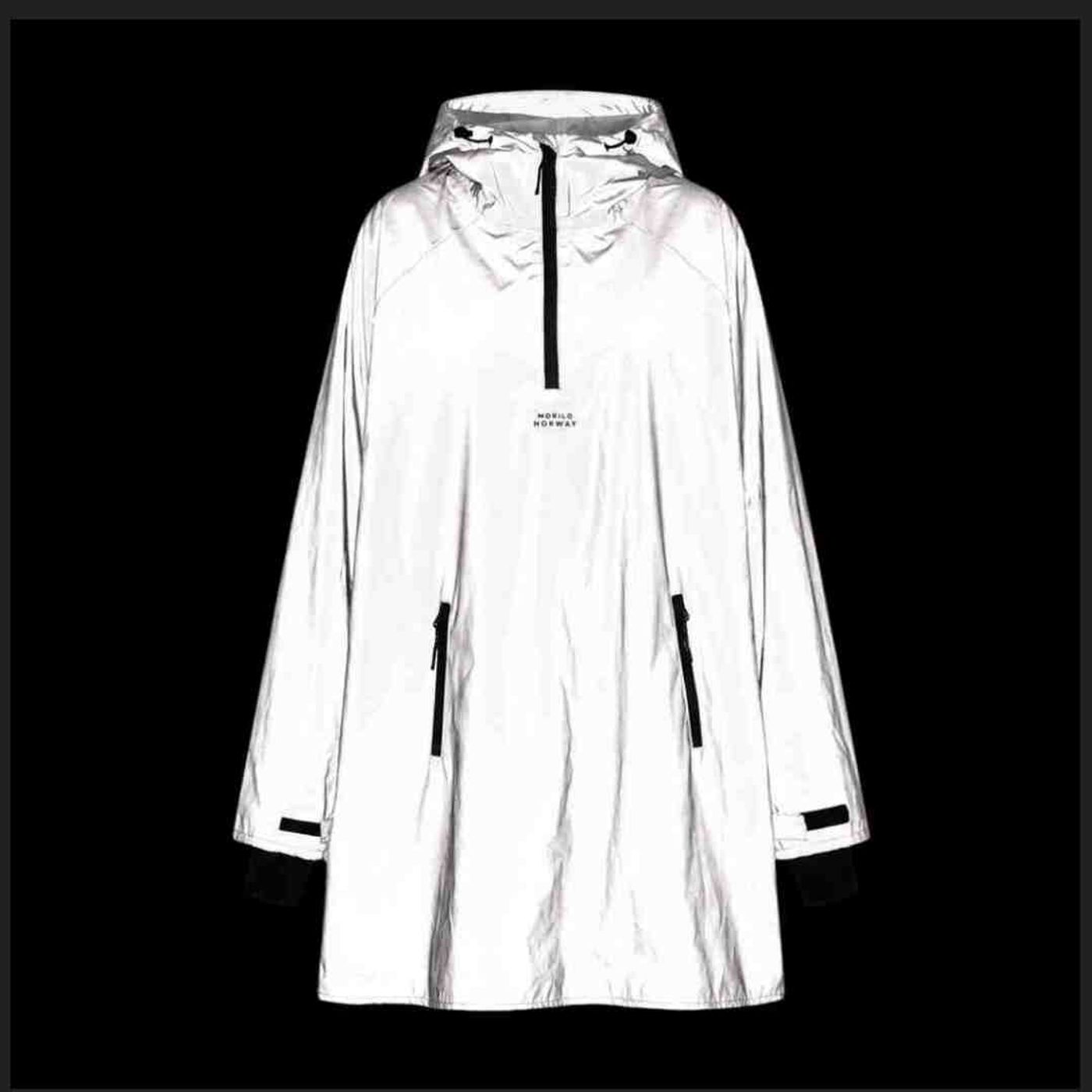 Morild Magi Poncho med refleks, sort