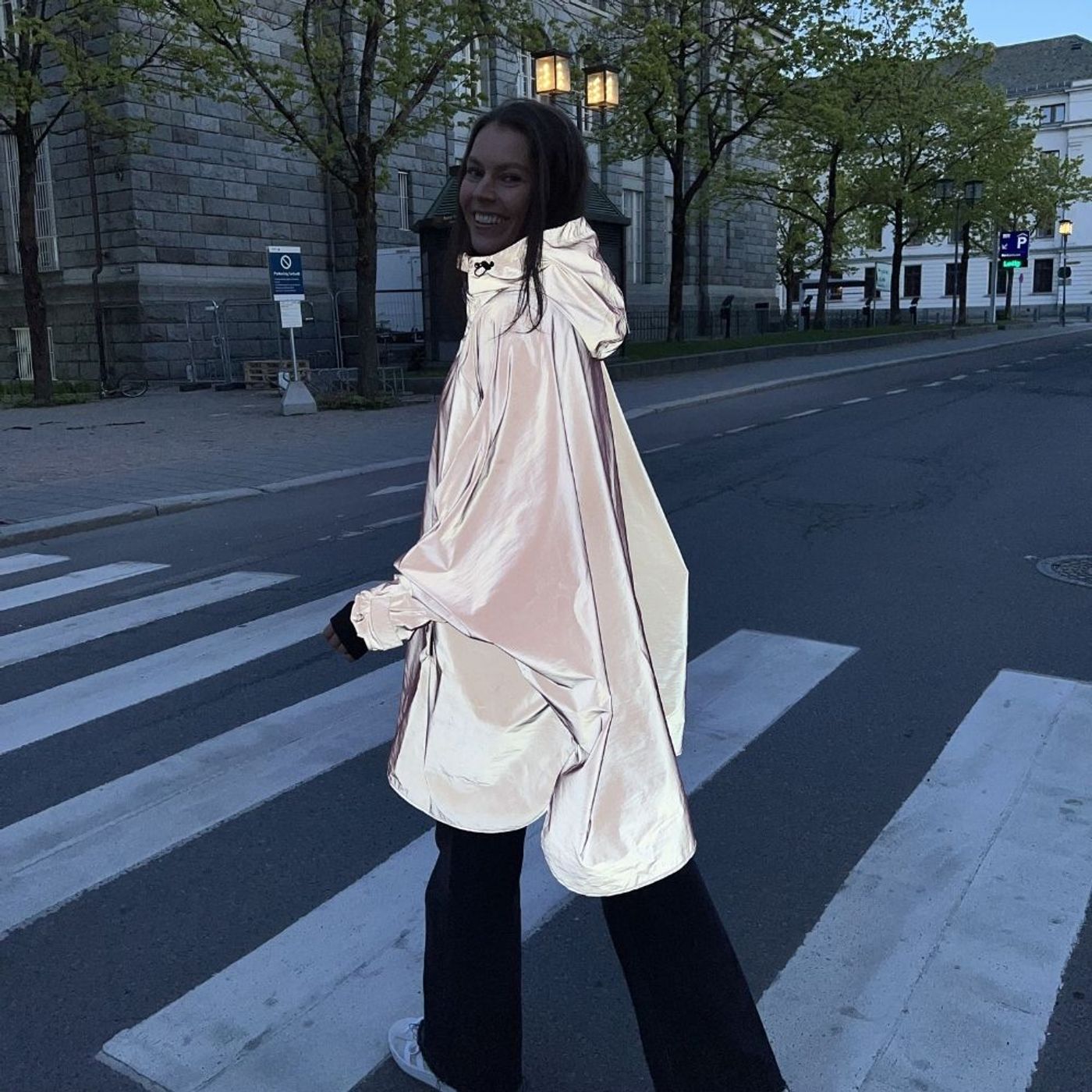 Morild Magi Poncho med refleks, rhododendron