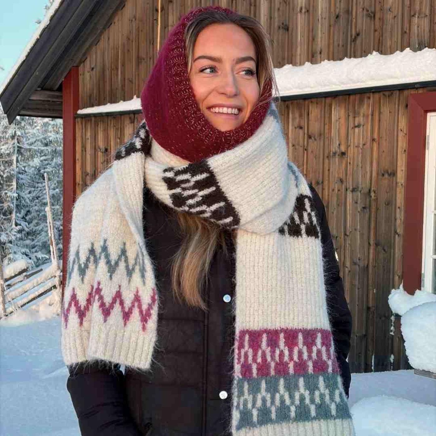 Morild Lun Knit hood med refleks, cherry