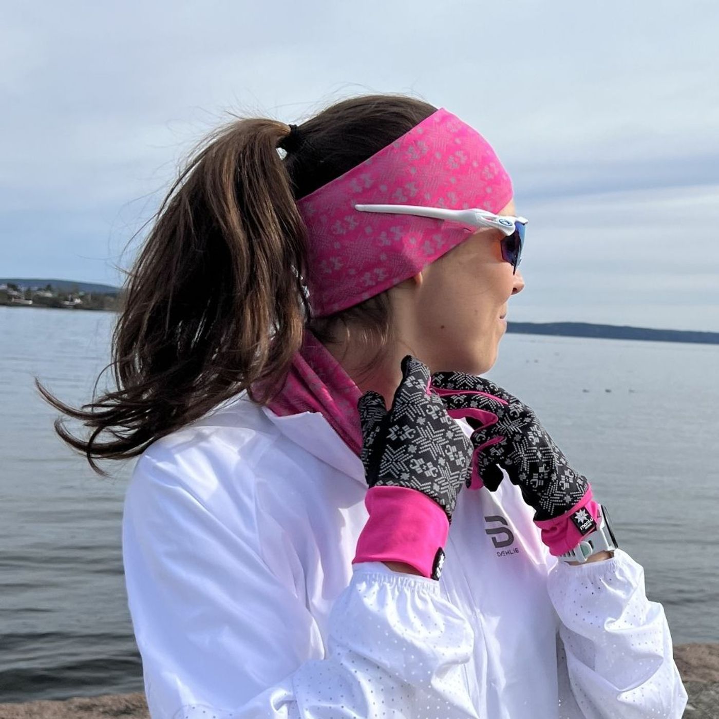 Morild Glitre resirkulert hanske med refleks, neon rosa